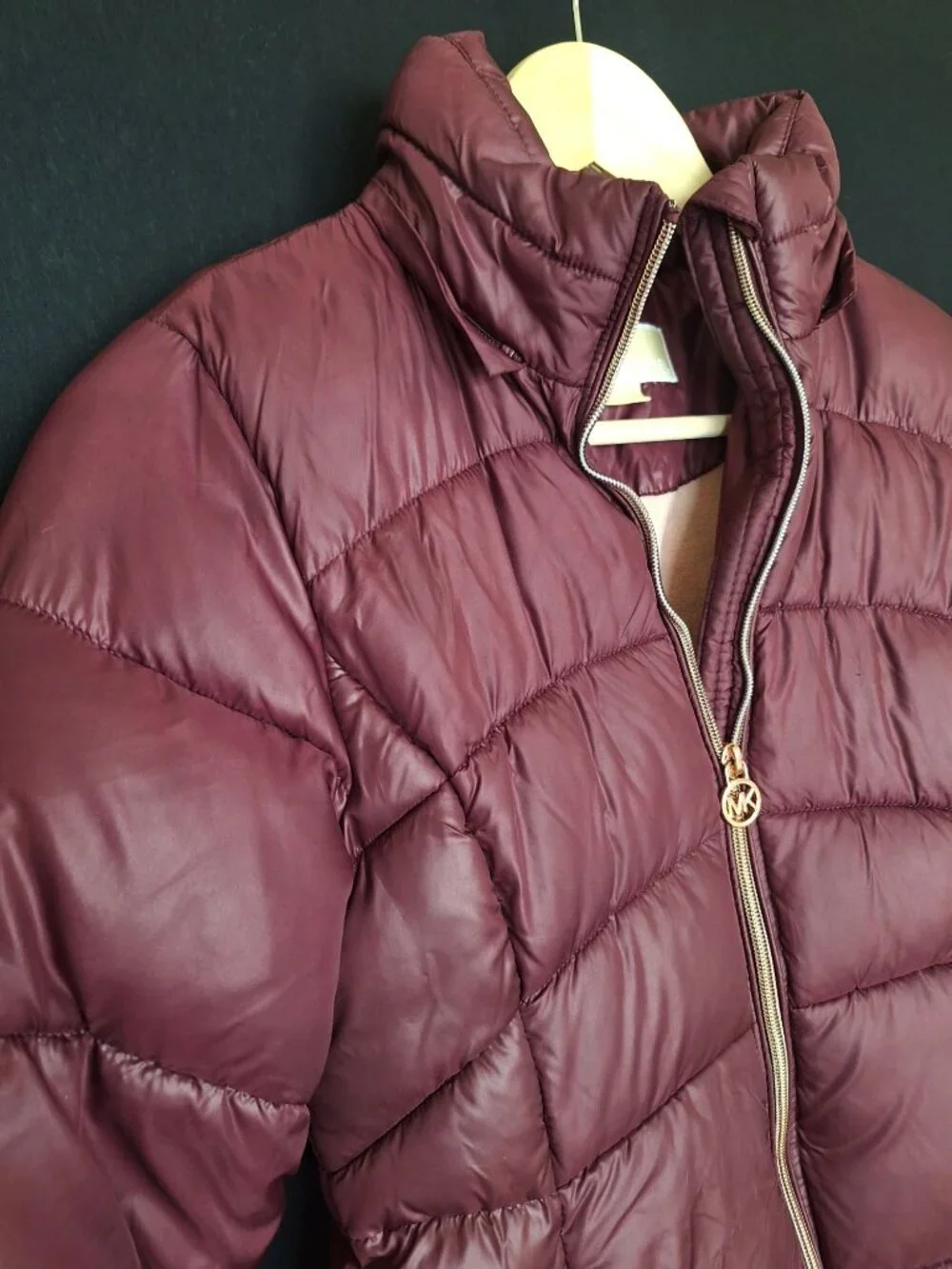 💙 Michael Kors Girls Burgundy Puffer Jacket Fleece Lined Size 14 or XL Gold Log